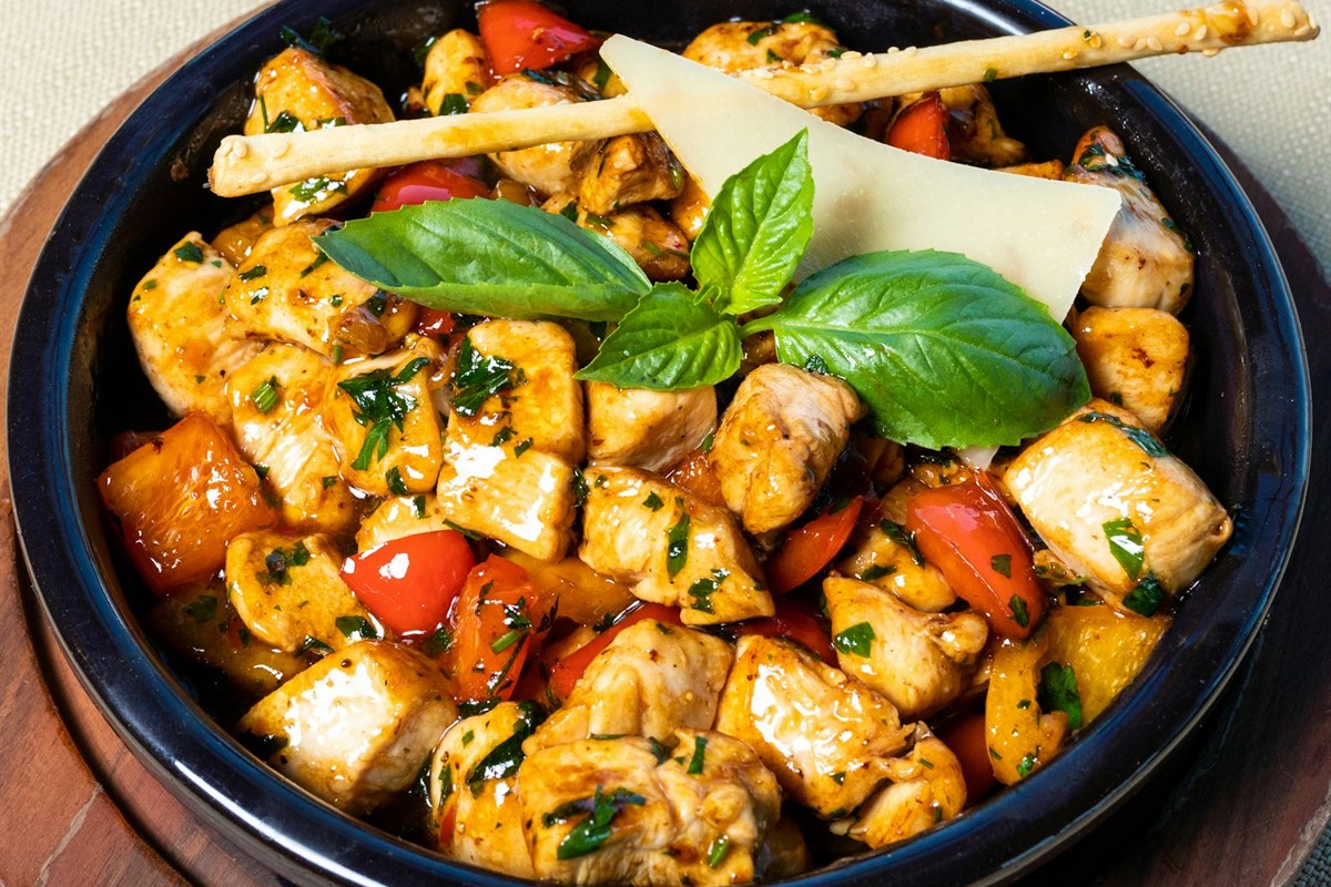 Juicy Air Fryer Chicken Breast (No Breading, Herb Garlic Rub)