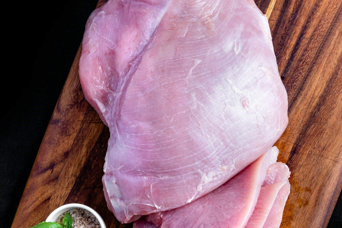 Crispy Air Fryer Chicken Drumsticks (Easy Weeknight Dinner) ingredients and preparation setup