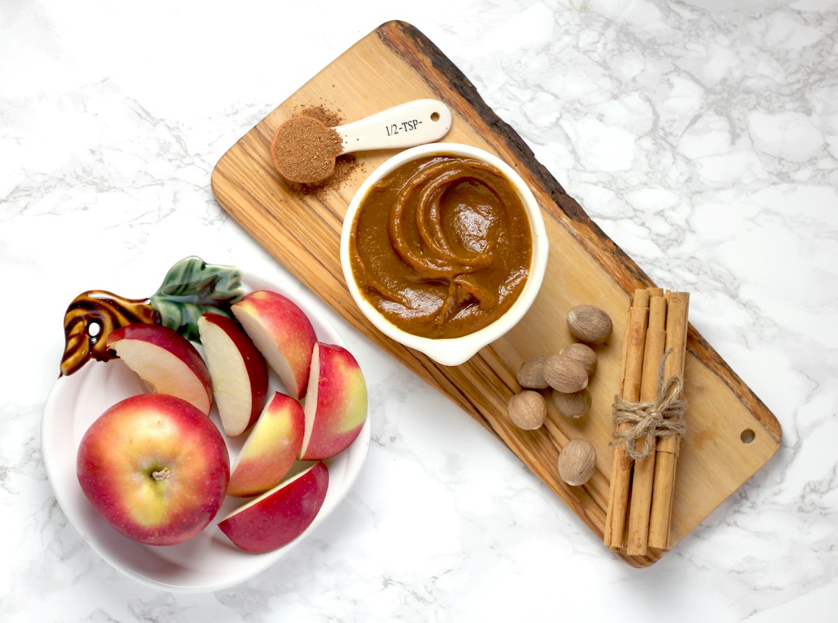 Apple Slices with Peanut Butter (Crisp 5-Minute School Snack)