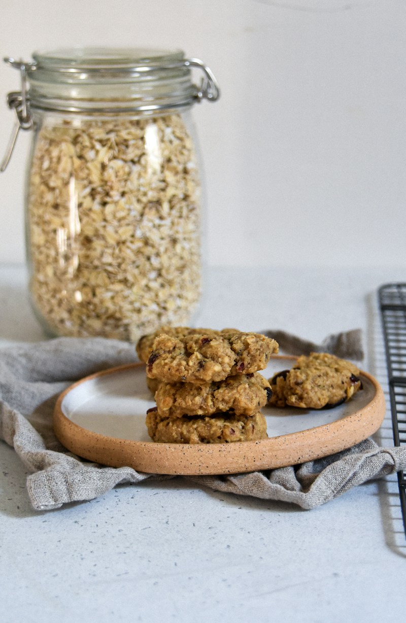 3-Ingredient Banana Oat Cookies (Easy Healthy Lunchbox Cookies)