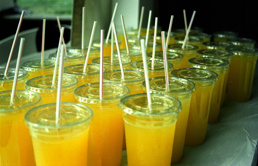 Creamy Mango Yogurt Smoothie Recipe (4-Ingredient Breakfast)