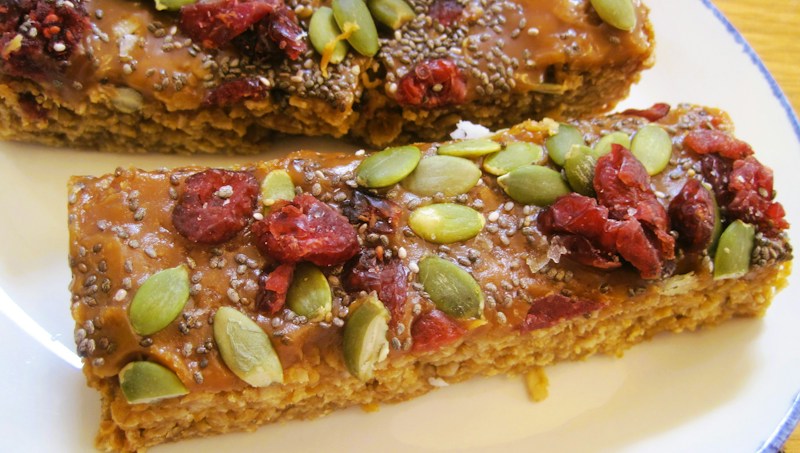 No Added Sugar Date Oat Bars (Chewy Whole Food Energy Bars)