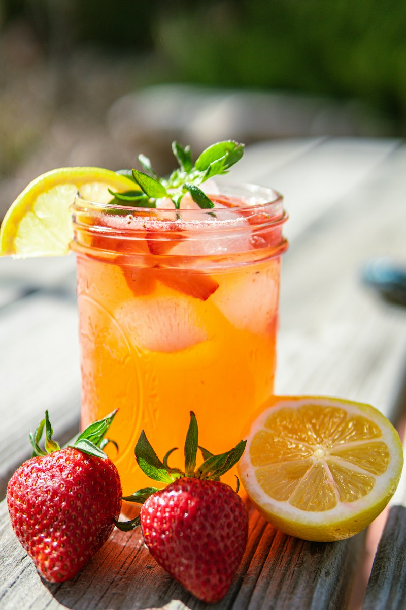 Easy Strawberry Agua Fresca Recipe (Agua de Fresa) – Ready in 10 Minutes